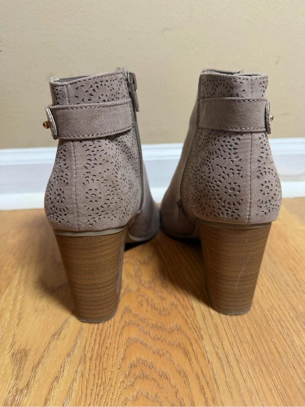 LC Lauren Conrad Taupe Suede Perforated Ankle Booties 8 Boot